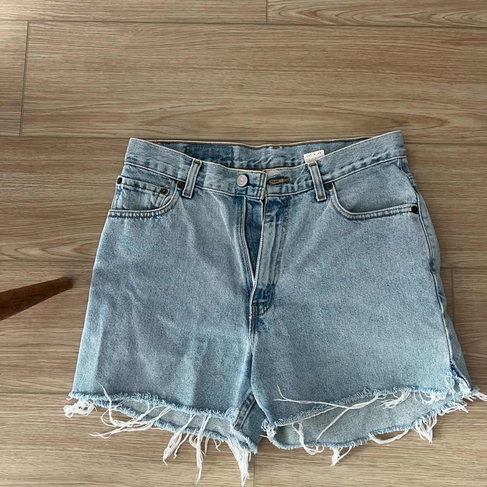 Vintage Levi's 550 Blue Jean Shorts High-Waisted Distressed